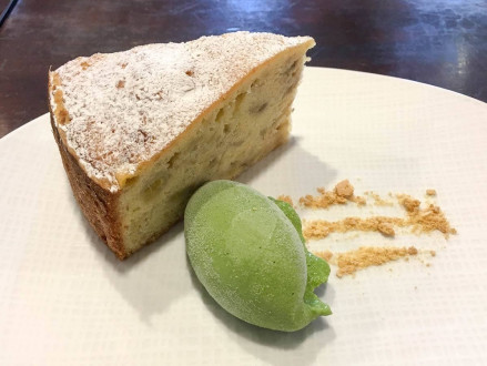 What you eat for breakfast when you've accidentally slept past 10am and it's pouring and you don't want to leave your hotel... Banana cake with matcha ice cream!