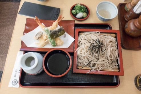 Tenzaru set - cold soba noodles and tempura with a sauce to dip both in